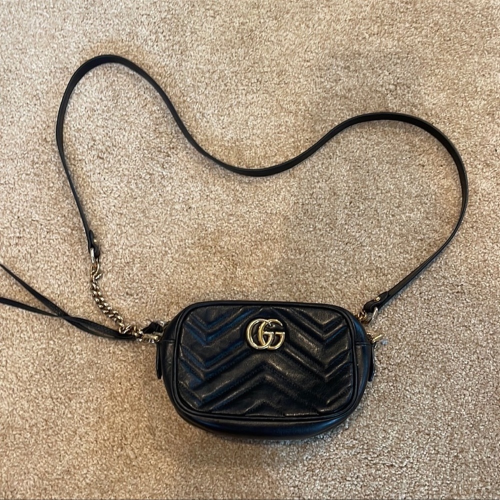 Black Mini Gucci purse